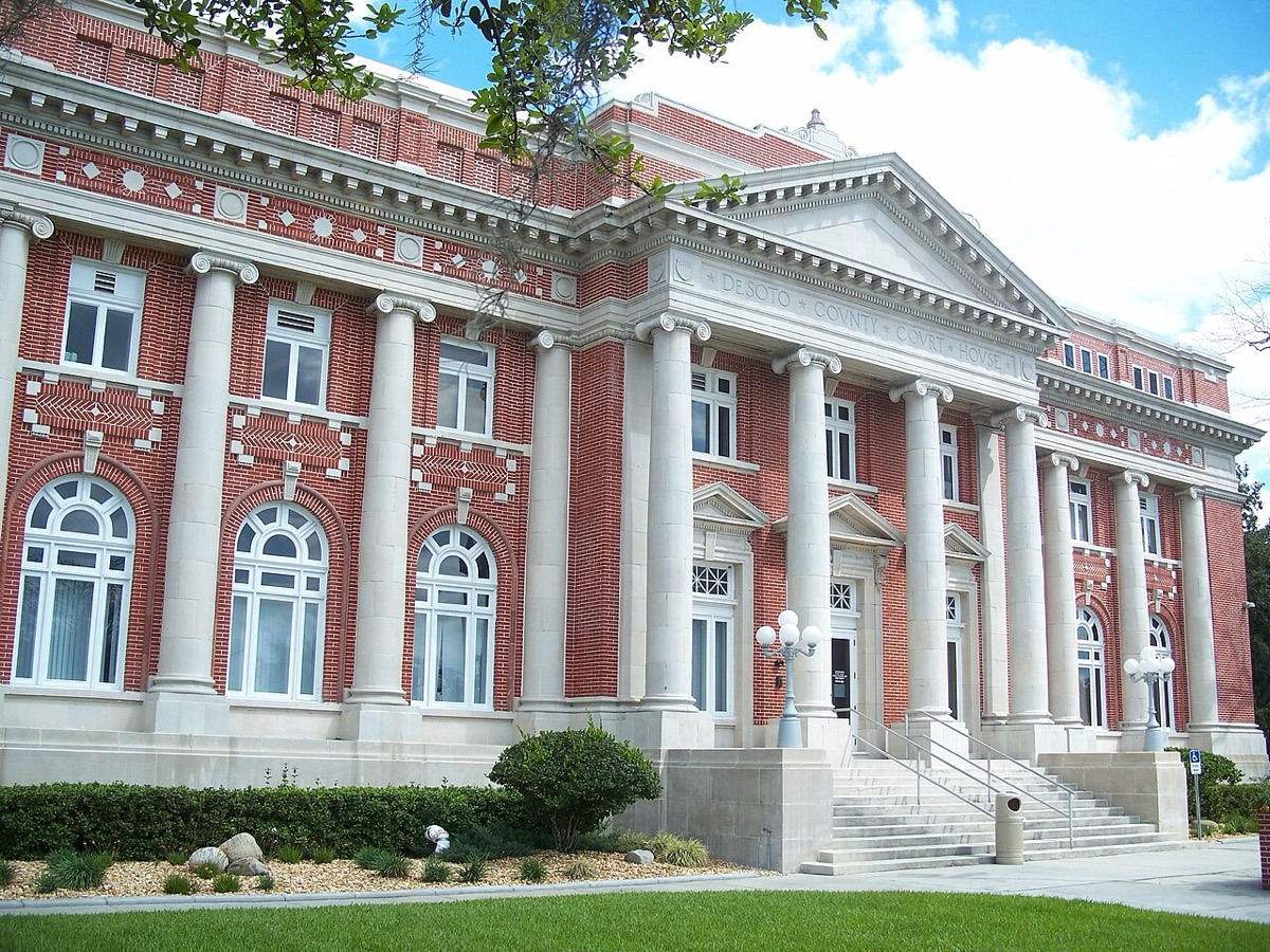 DeSoto County courthouse