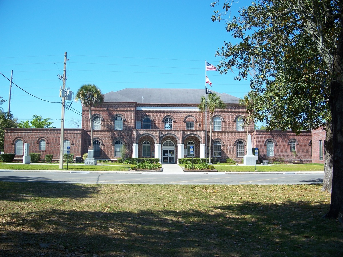 Gilchrist County courthouse