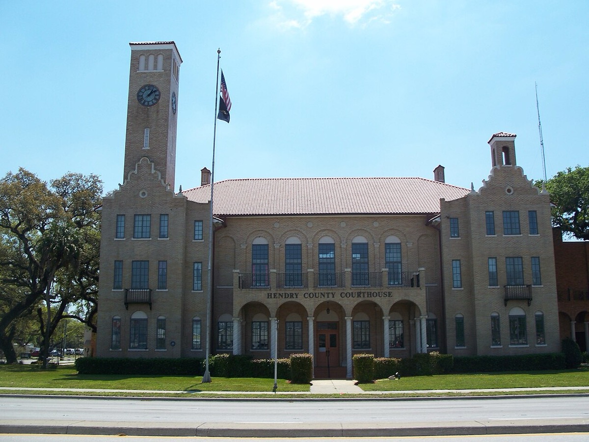 Hendry County courthouse
