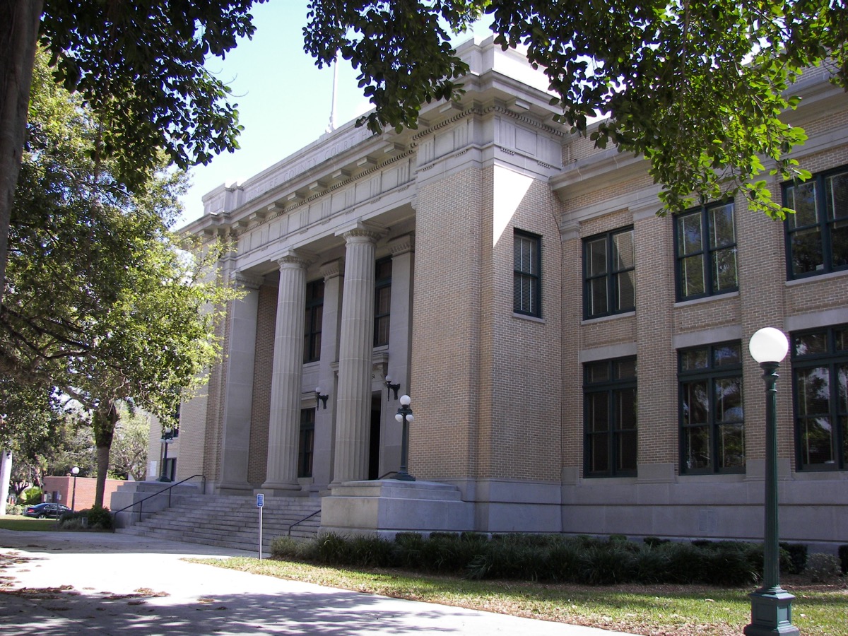 Lee County courthouse